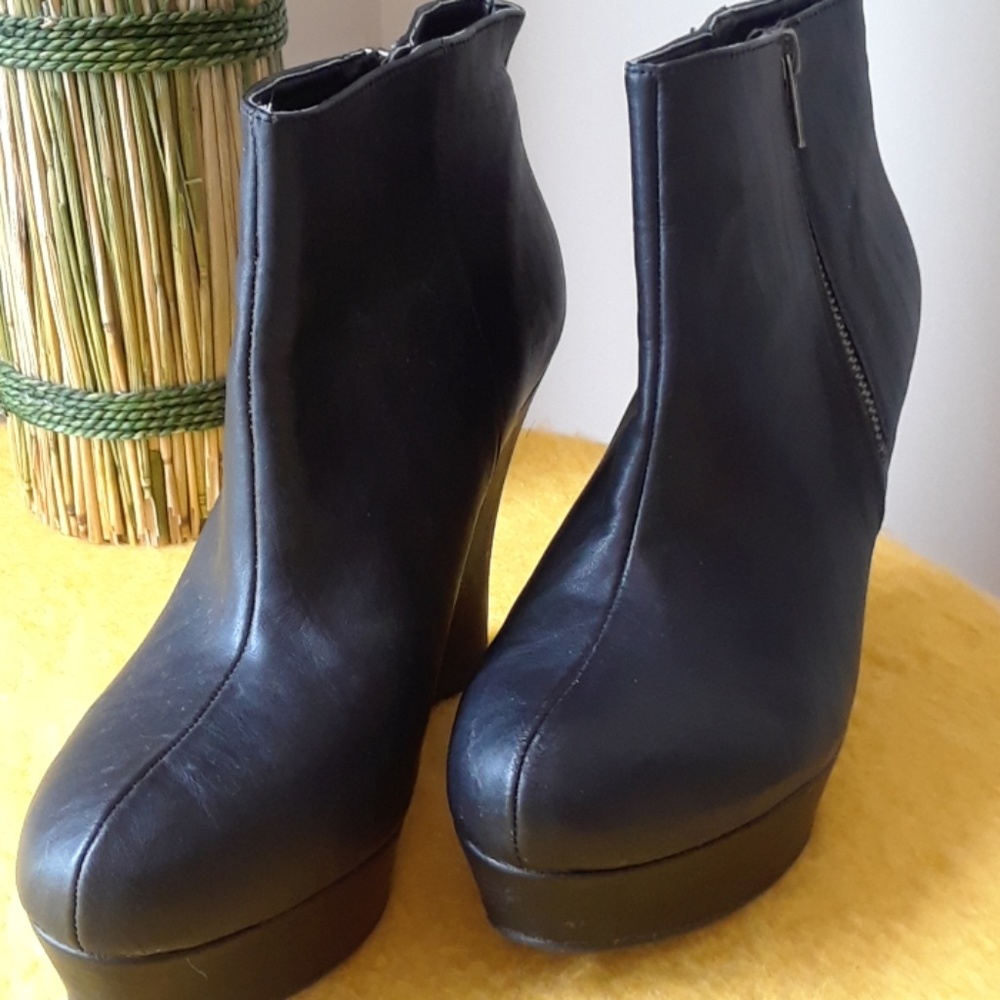 Booties - Picture 3 of 6